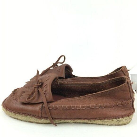 New Passports Flats Sz 7 Gil Brown Leather Kilted - Picture 3 of 8